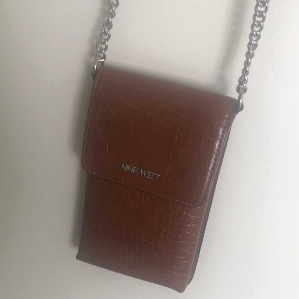 Crossbody “Nine West” phone purse